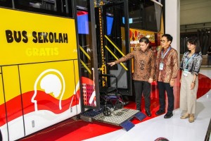 Isuzu hadirkan bus sekolah ramah difabel di GIICOMVEC 2024