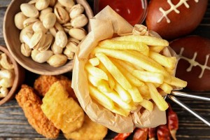 Super bowl snacks close-up (Getty Images/Dwayne Barker/500px)