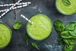 Green spinach smoothie (Getty Images/Johner Images)