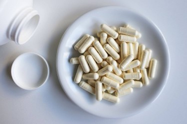 Colostrum supplement pills